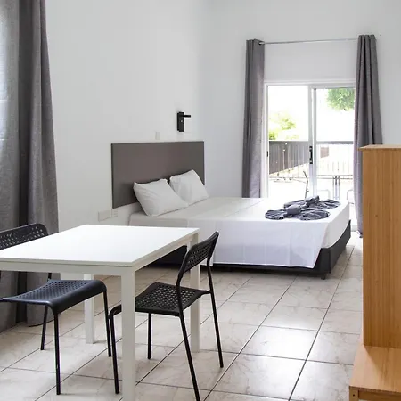 Summer's Lejlighedshotel Ayia Napa